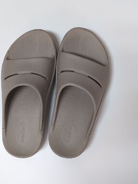 OOFOS Taupe Slide Sandals
